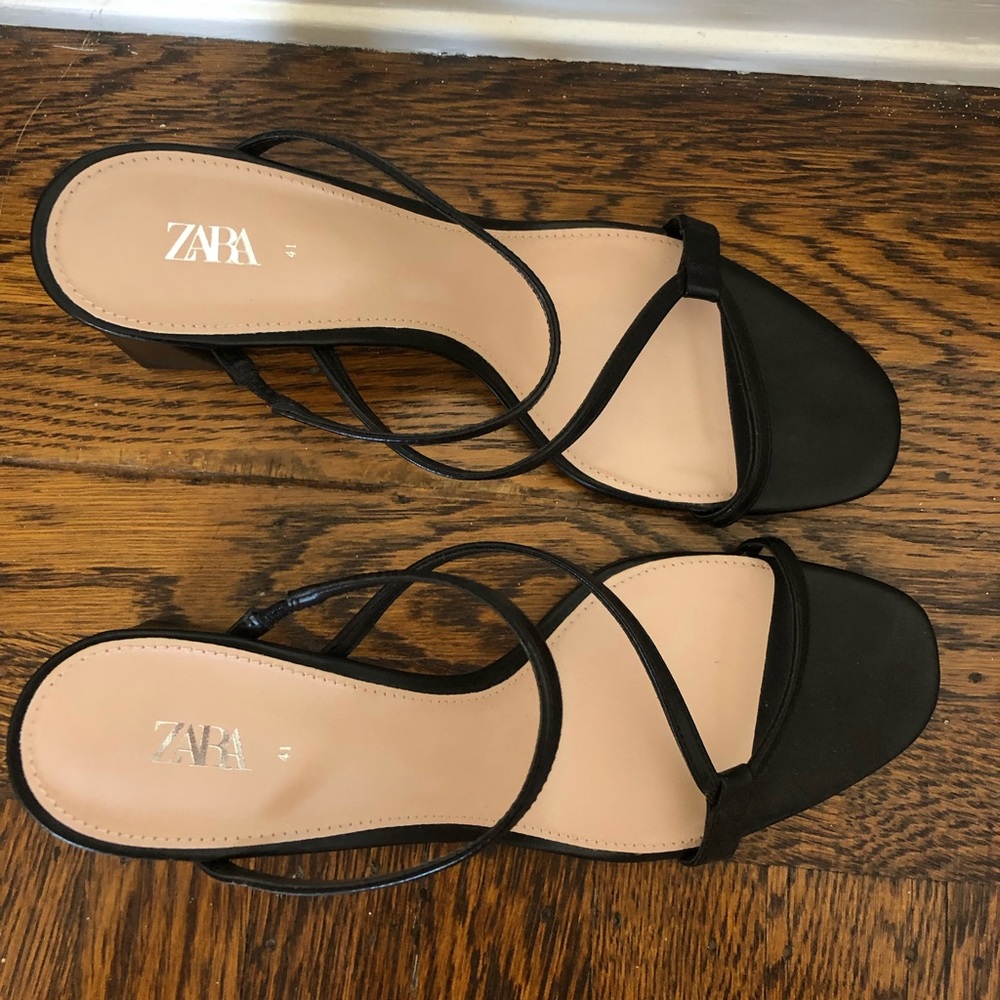 Zara Black Leather Block Heeled Sandals